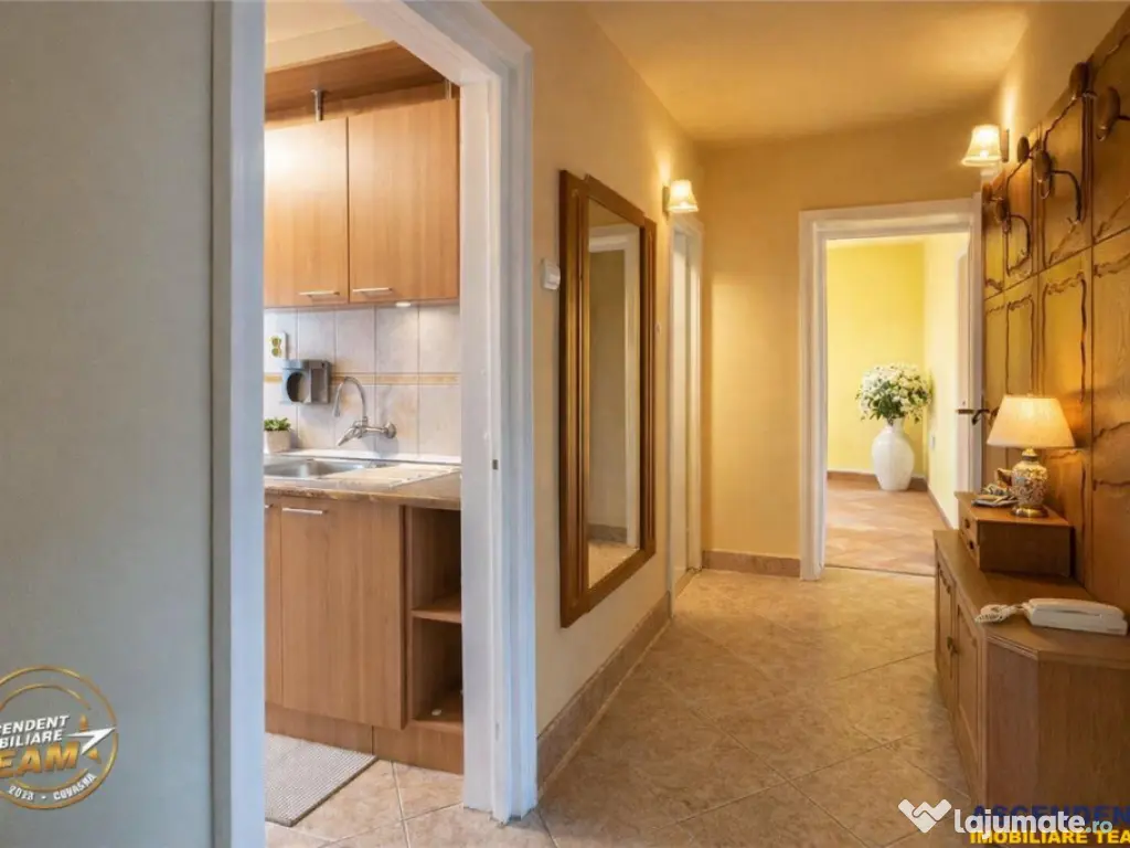 FILM:Apartament cu 4 camere,2 bai,2 balcoane,2 garaje,Targu