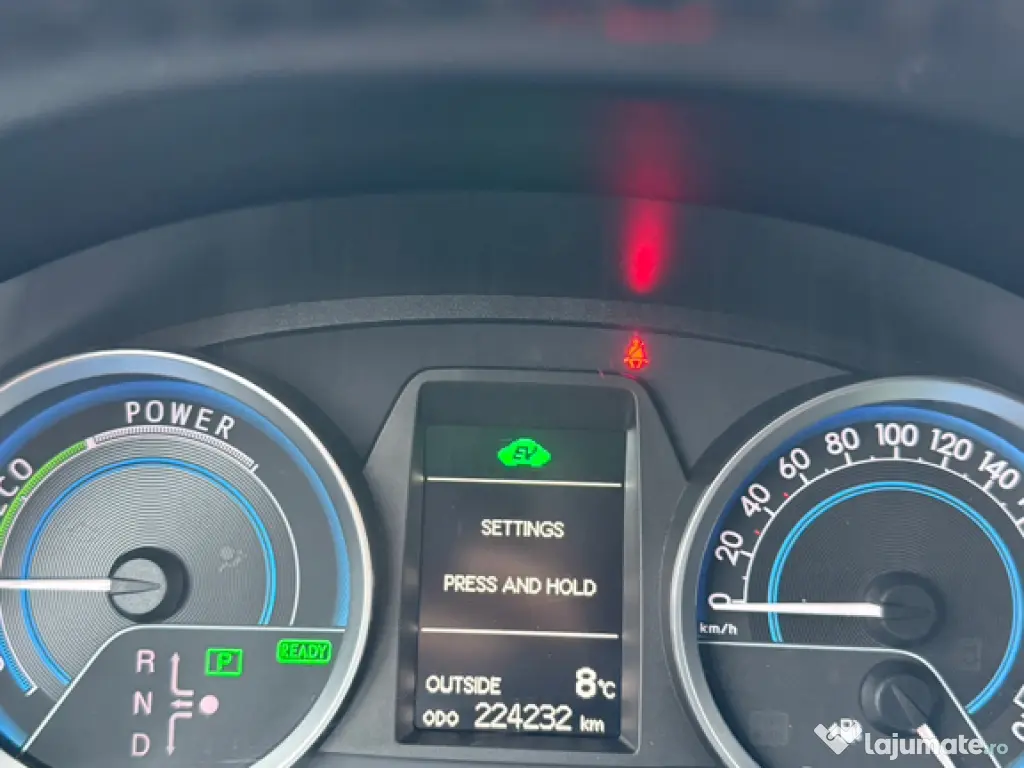 Toyota Auris Hybrid Life +