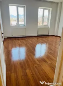 Apartament 2 camere, decomandat - zona Centrul Civic