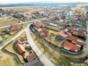 Pretabila si pentru 2familii:Vila duplex, Chilieni, Sfantu G 