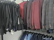 Lichidare de stoc,Vând en-gros un stoc de costume bărbați 