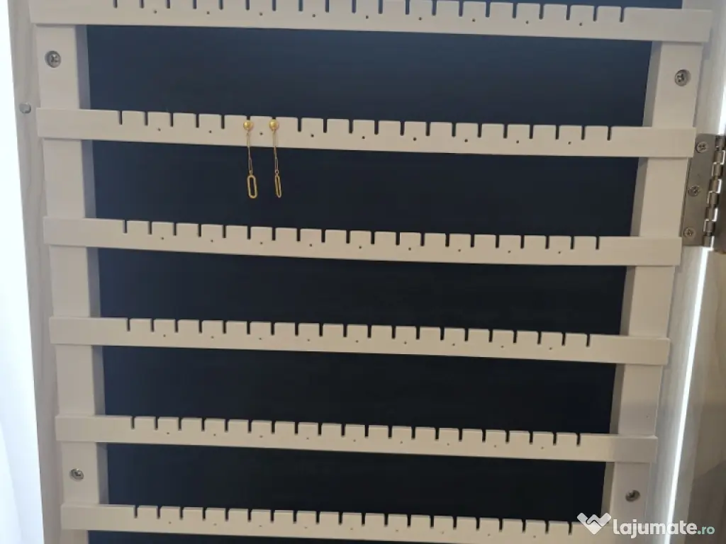 Oglinda suport bijuterii