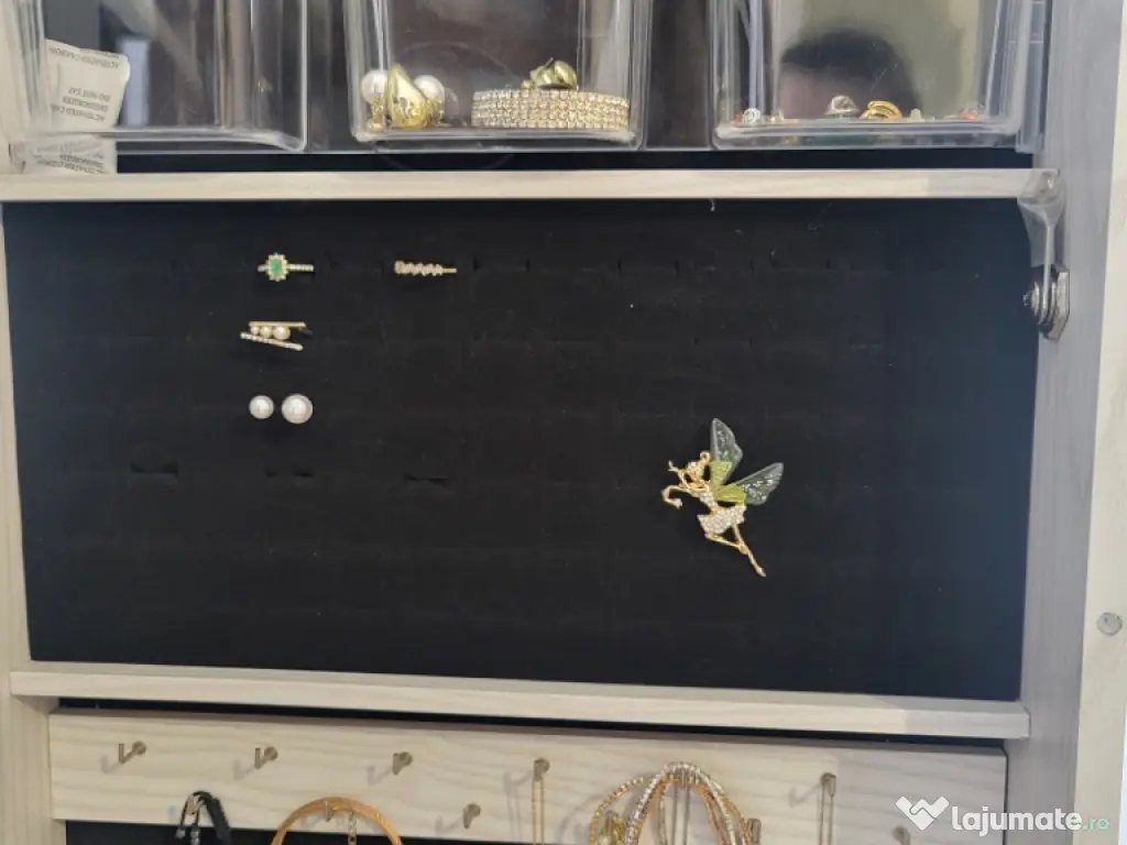 Oglinda suport bijuterii