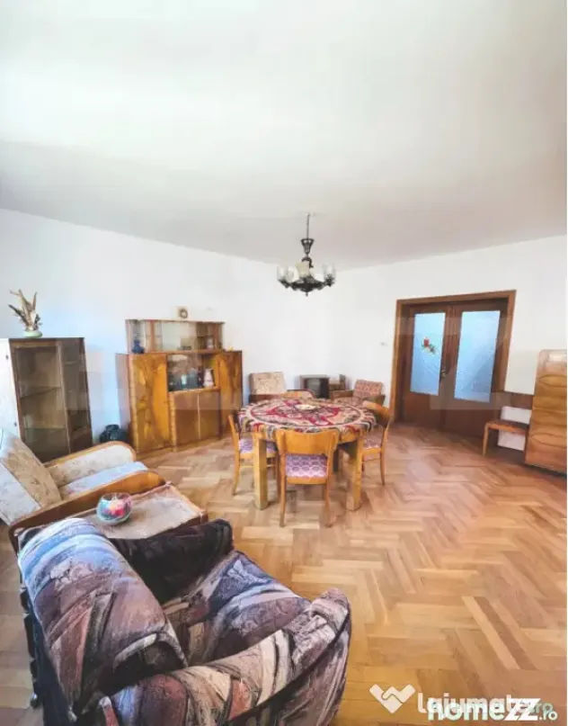 Vilă cu priveliște spre Tâmpa, în zonă liniștită din - Brasov (Brasov)