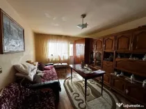 Apartament 3 camere, decomandat - zona Tractorul