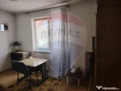 Casă / Vilă cu 8 camere de vânzare în zona Central 