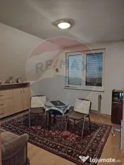 Casă / Vilă cu 8 camere de vânzare în zona Central 