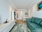 COSMOPOLIS - Apartament 2 camere tip studio, vedere piscina 