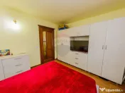 Casă cu 3 camere de vânzare 