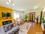 Casă cu 3 camere de vânzare 