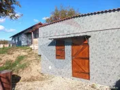 Casă cu 3 camere de vânzare 