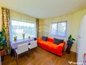 Casă cu 3 camere de vânzare 