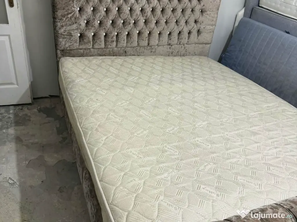 Pat model Chesterfield