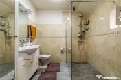 PREȚ AJUSTAT | Casa din lunca Mureșului: intimitate 100% 