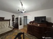Apartament et. 1 cu 3 camere de închiriat str. V. Babes ...