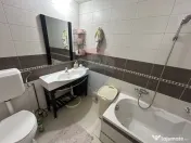 Apartament et. 1 cu 3 camere de închiriat str. V. Babes ... 