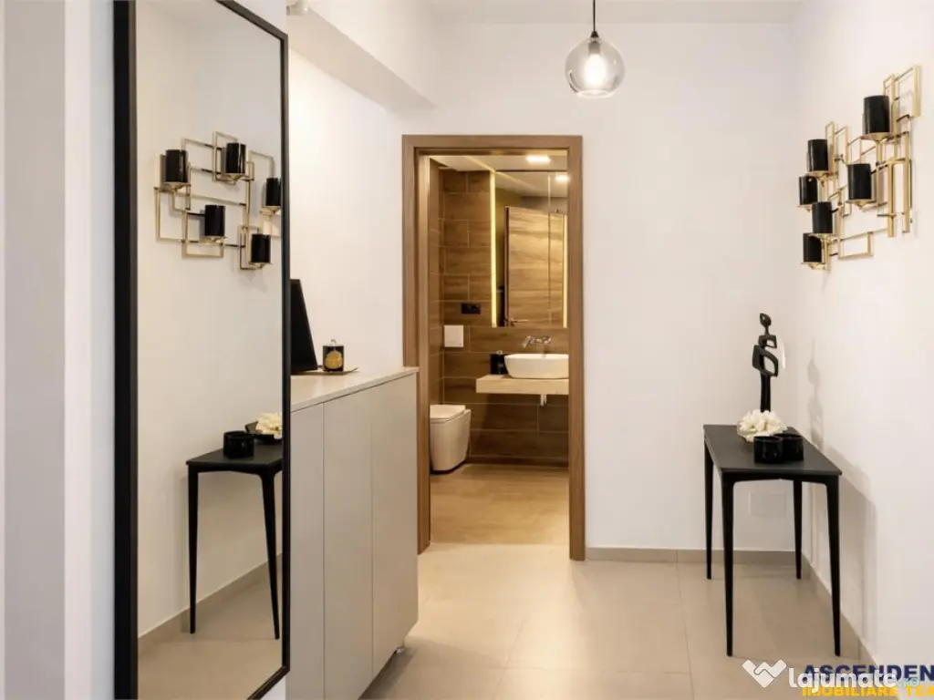 Lux, decomandat, balcon, loc parcare, Cosmopolit, Brasov