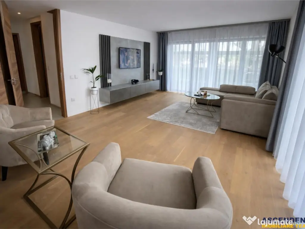 Lux, decomandat, balcon, loc parcare, Cosmopolit, Brasov