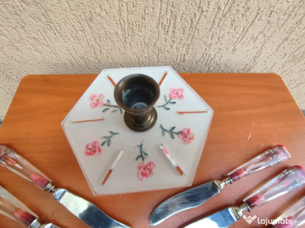 Set cuțite plexic cu trandafiri