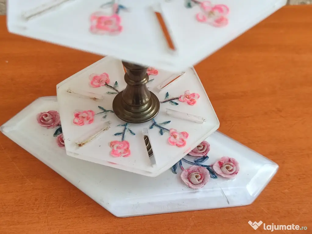 Set cuțite plexic cu trandafiri