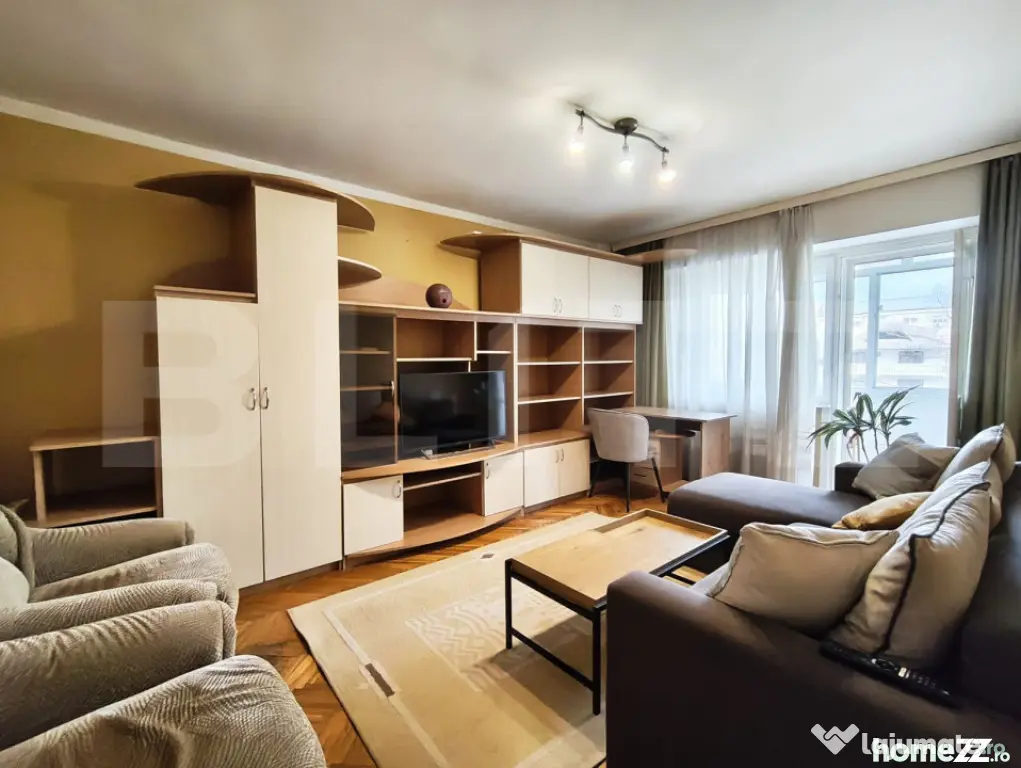 Apartament 3 camere, 2 bai, Bd. Stefan cel Mare, parcare, et