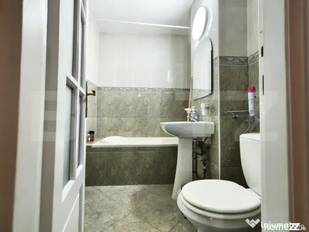 Apartament 3 camere, 2 bai, Bd. Stefan cel Mare, parcare, et