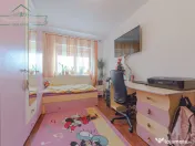 Apartament cu 2 camere si centrala proprie, zona Confectii, 