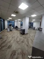 Spatiu comercial parter, 135 mp suprafata utila, Rovine