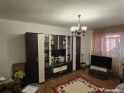 Blv BUCURESTI - 2 camere decomandat ,7/8 , liber -71500 euro 