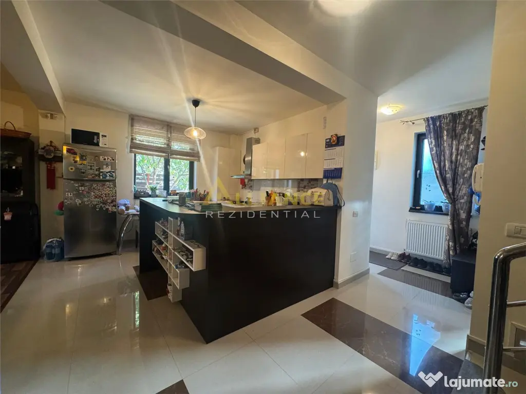 Casa tip duplex ~ 4 camere 2 bai ~ teren 200mp