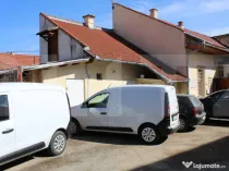 Doua cladiri de birouri de vanzare, 116 mp I Curte I Central