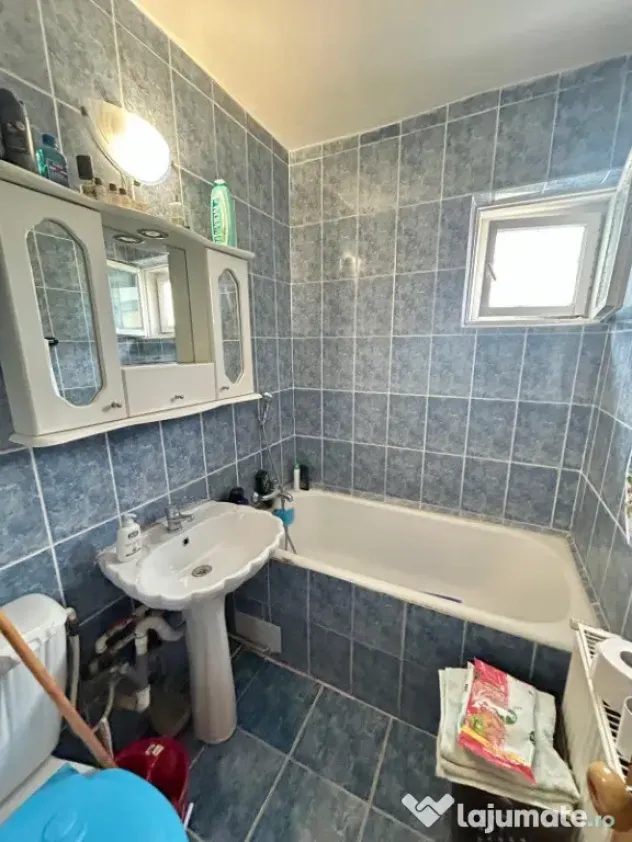 Apartament 3 camere, mobilat, utilat, balcon, zona Bartolomeu!