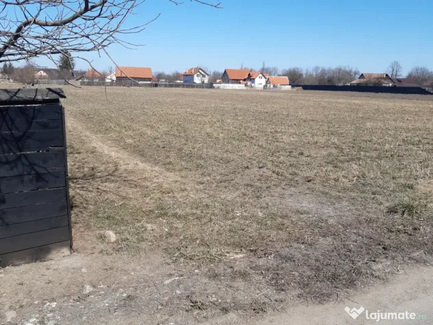 Teren intravilan construibil utilitati central asfaltLunca Calnicului 2325mp
