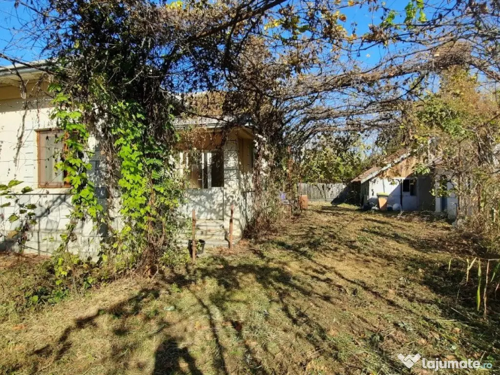 Vând proprietate în sat Brătești, com. Șirna, jud. Prahova