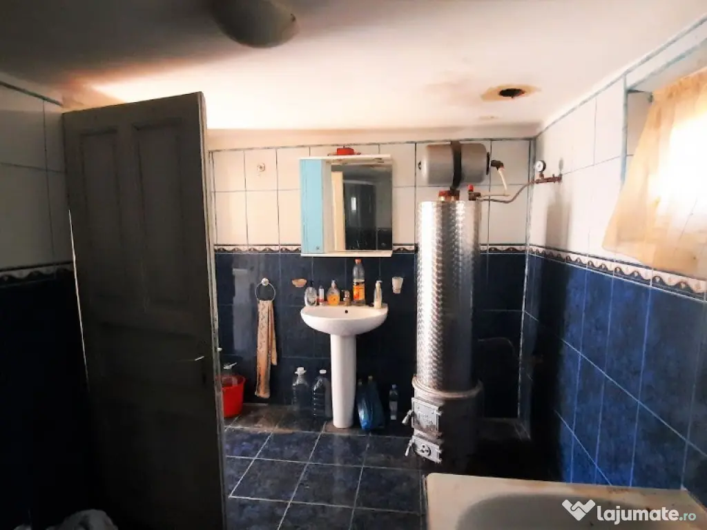 Vând proprietate în sat Brătești, com. Șirna, jud. Prahova