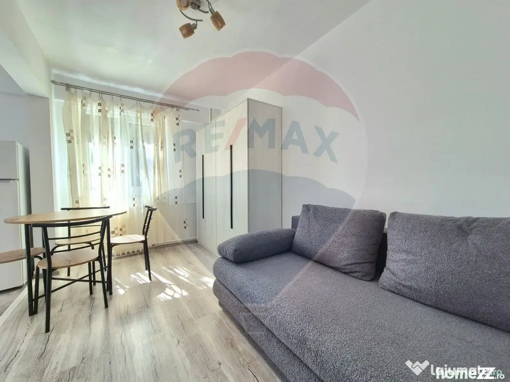 Garsoniera de inchiriat in zona centrala, etaj 2. Renovat...