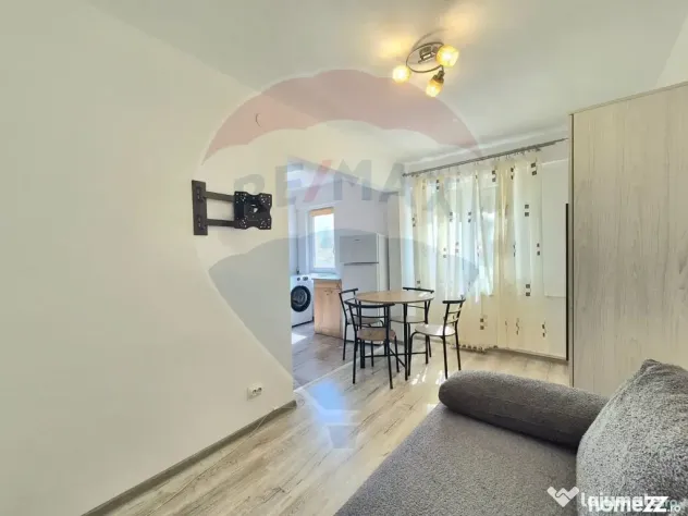 Garsoniera de inchiriat in zona centrala, etaj 2. Renovat...