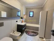 Vila spatioasa cu 9 camere, foisor, magazie, curte amenajata 