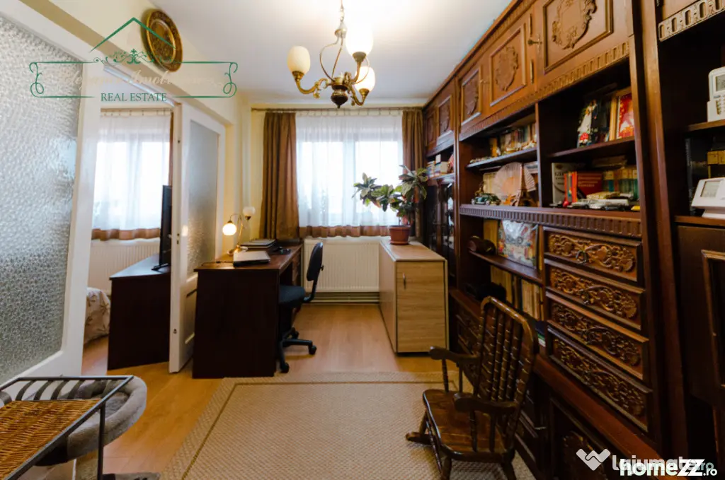 Apartament cu 5 camere, zona Fortuna ,Arad