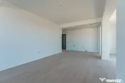 Apartament modern cu 2 camere și balcon generos | Zona B... 