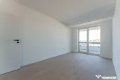 Apartament modern cu 2 camere și balcon generos | Zona B... 