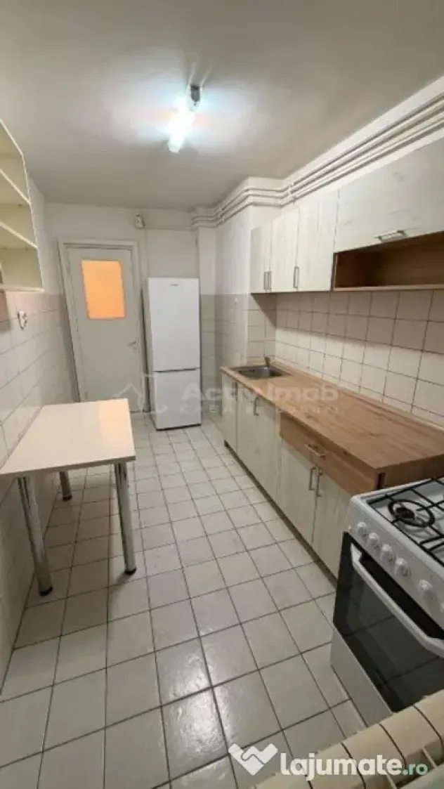 2 Camere, Bulevardul Unirii (Union Plaza)