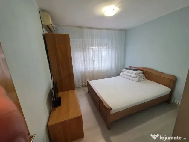De inchiriat apartament cu 3 camere Micro 17, 343 euro