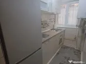 Apartament cu 3 Camere Semidecomandate - etaj 2 Zona George Enescu 