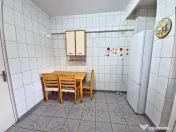 DE INCHIRIAT - 3 CAMERE, CENTRAL, BLOC CU LIFT 