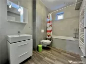 Apartament 2 Camere Decomandat in Qualis cu Parcare - Coresi 