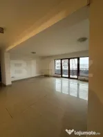 OPORTUNITATE INVESTIȚIE: Apartament de 4 camere, 2 bai, 134