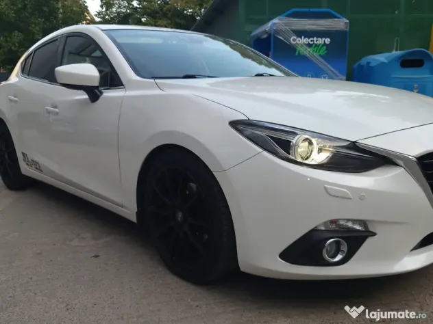 Vând Mazda 3 JMZBM547621174311