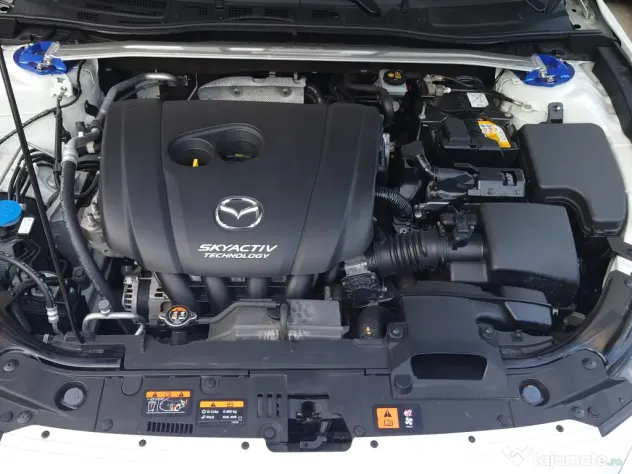 Vând Mazda 3 JMZBM547621174311