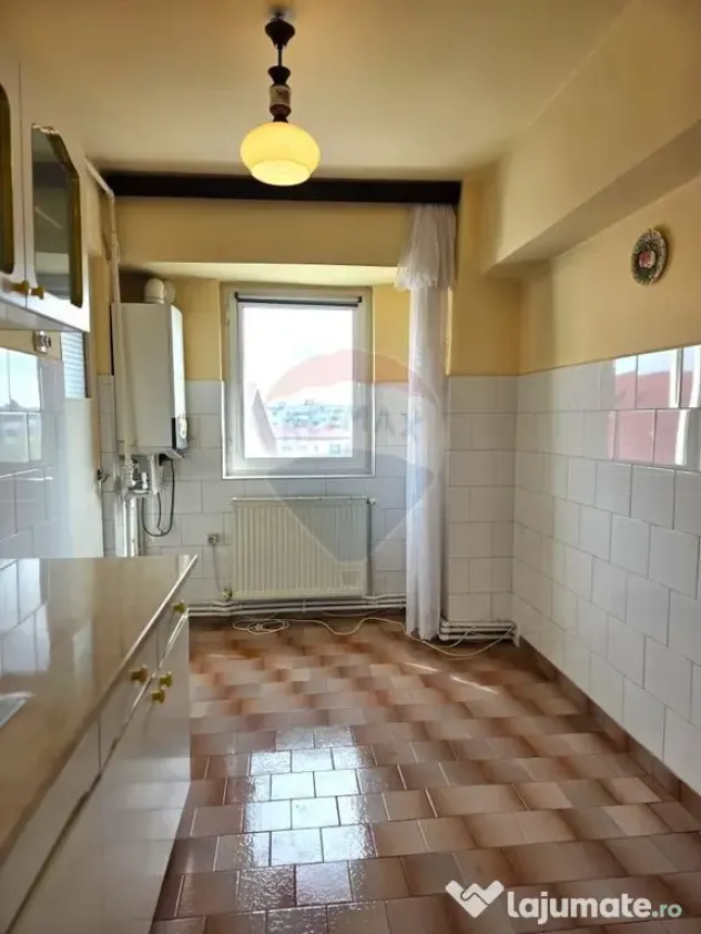 Apartament 3 camere, în zona Pod, Ramnicu Sarat et.4/4